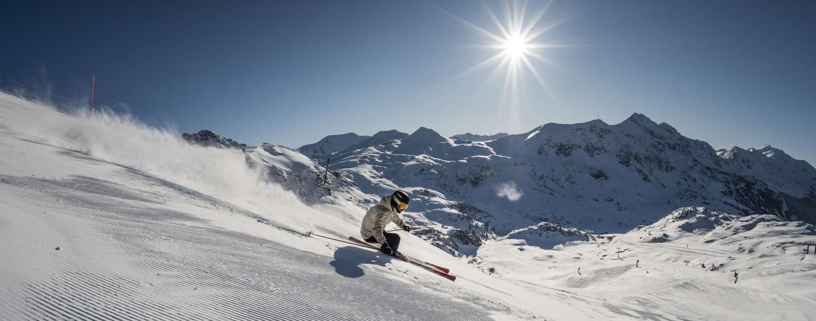 02-obertauern-skifahrer