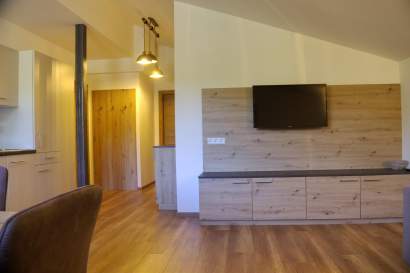 05-fernseher-wohnzimmer-centralbb.jpg