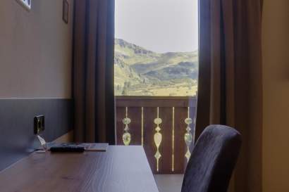 03-centralbb-aussicht-schreibtisch.jpg